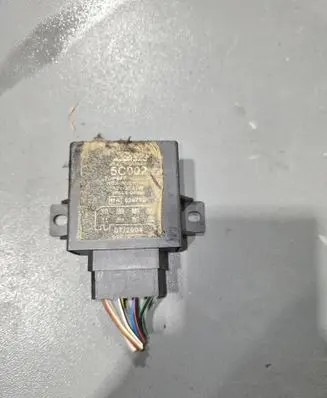 Volkswagen Golf Plus Tow bar relay 5C002