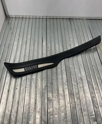 BMW 3 E90 E91 Rear sill trim cover 7060285