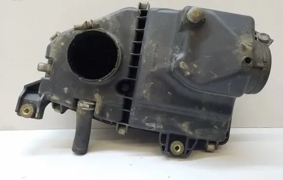 Honda FR-V Air filter box 4M31 TD40 CC6