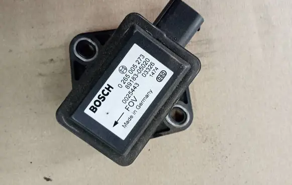 Toyota Avensis T250 ESP acceleration yaw rate sensor 0265005273