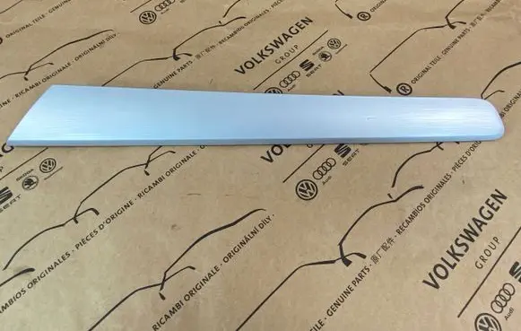 Volkswagen Jetta VI Front door trim bar 5C6867439AJetta