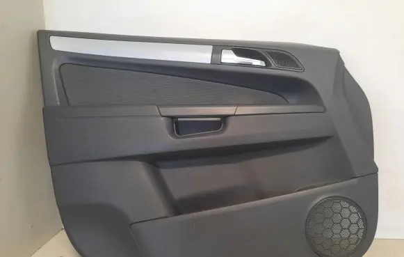 Opel Zafira B Door card panel trim set AHH26505