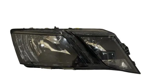 Skoda Octavia Mk3 (5E) Headlight/headlamp 5E1941016C 030110420200 LE15A6368