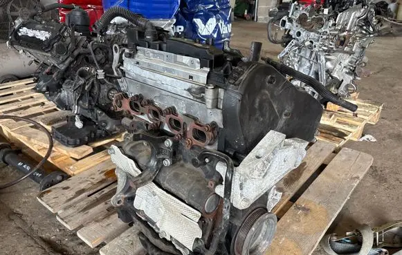 Volkswagen PASSAT B8 Engine DFGC KSM2805190004201 04L103292F