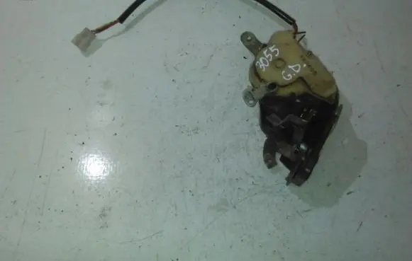 Mazda 626 Rear door lock 990405