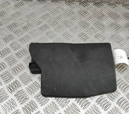 Toyota Avensis T270 Fuse box cover 8266205300