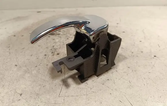 Nissan Navara D40 Front door interior handle 