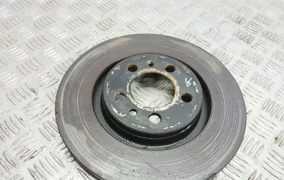 Volkswagen Golf IV Front brake disc