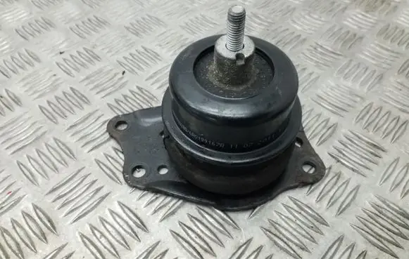 Seat Ibiza IV (6J,6P) Engine mount bracket 6R0199167R 6Q0199262BD