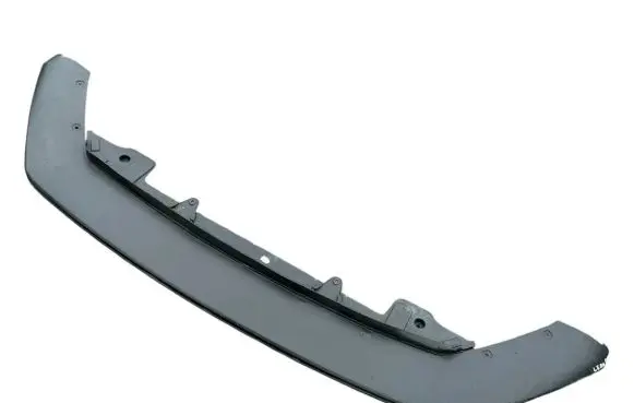 Front bumper lip