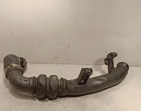 Ford Kuga II Intercooler hose/pipe D05WA