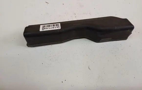 Toyota Avensis T250 Fuse box cover 8179