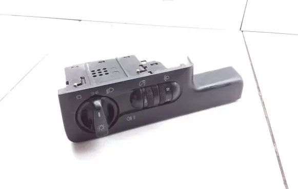 Volkswagen PASSAT B3 Light switch 3A1941531E 04051304