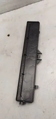 Volkswagen PASSAT B8 Air filter box cover Cz116242
