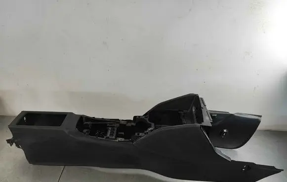Audi Q2 - Center console 81b863241b4pk
