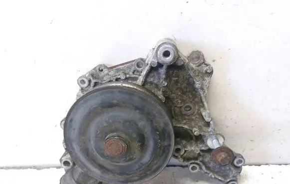 Mercedes-Benz C W204 Water pump A2722020510