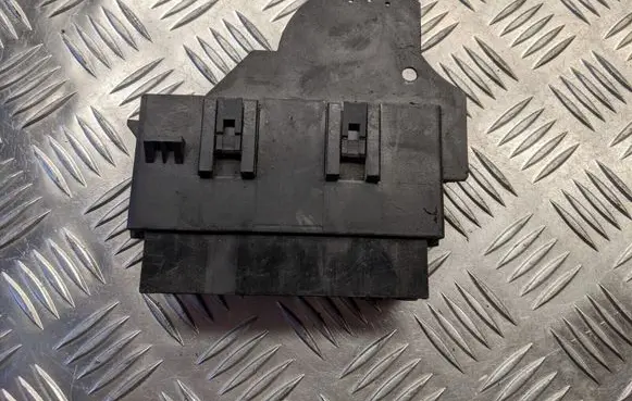 Opel Zafira A Fuse box set 9685661