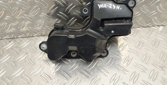 Toyota Yaris XP210 Other engine part 