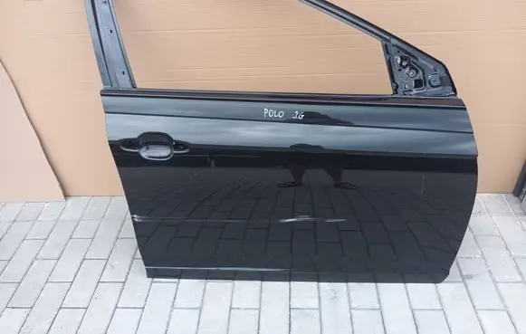 Volkswagen Polo VI Front door 2GS831312