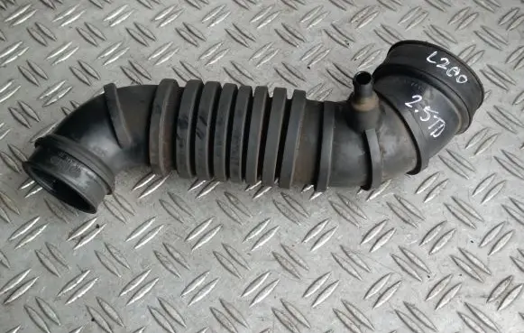 Mitsubishi L200 Air intake hose/pipe MR127412