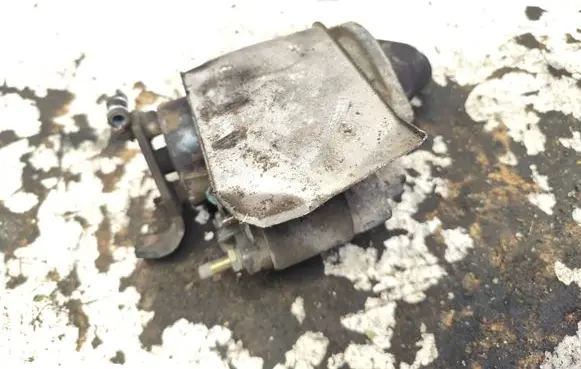 Volkswagen PASSAT B5 Starter motor 1005821933