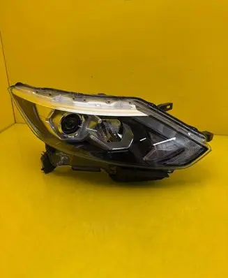 Nissan Qashqai Headlight/headlamp 10018015