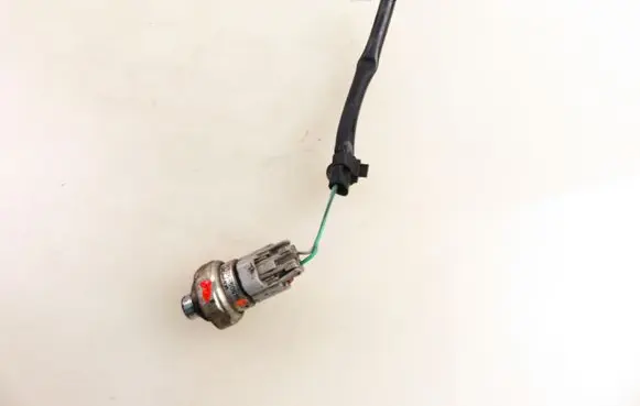 Suzuki Grand Vitara I Air conditioning (A/C) pressure sensor 9552650G10