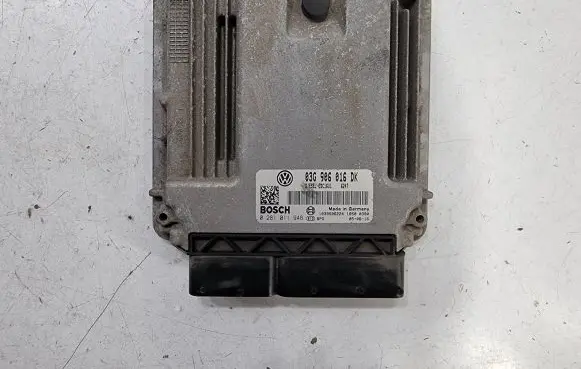 Volkswagen Touran I Engine control unit/module 03G906016DK 1039S06224 0281011946