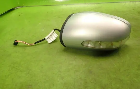 Mercedes-Benz C AMG W203 Plastic wing mirror trim cover A2035408808