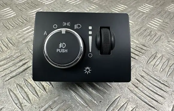 Jeep Grand Cherokee Light switch P68189156AA
