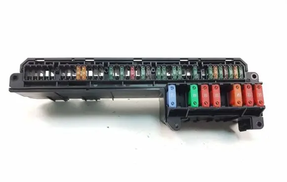 BMW 5 E60 E61 Fuse module 6957330