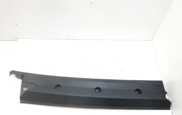 Iveco Daily 6th gen Wiper trim 5801951120