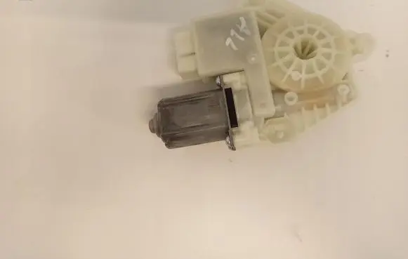 Volkswagen Tiguan Allspace Front door window regulator motor 5Q4959811G