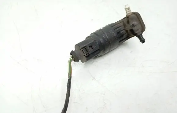 Skoda Octavia Mk2 (1Z) Windscreen/windshield washer pump 1K6955651 24004577