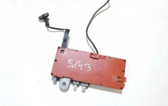 Antenna control unit