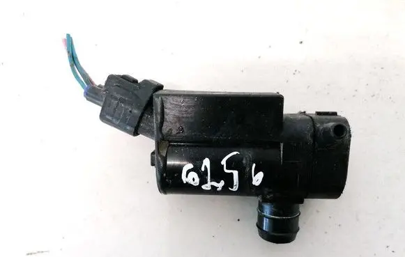 Toyota Corolla E110 Windscreen/windshield washer pump 8533044010 85330-44010