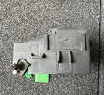Opel Zafira A Fuse box set 90560119 PA66GF30 2945