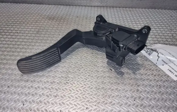 Mercedes-Benz Vito Viano W639 Accelerator throttle pedal A6393000604