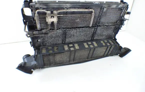 Mercedes-Benz S W221 Coolant radiator A2215003103 A2215004000