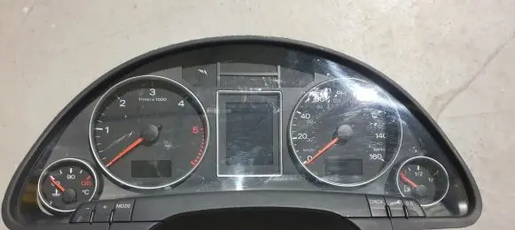 Audi A4 S4 B7 8E 8H Speedometer (instrument cluster) 8E0920951E
