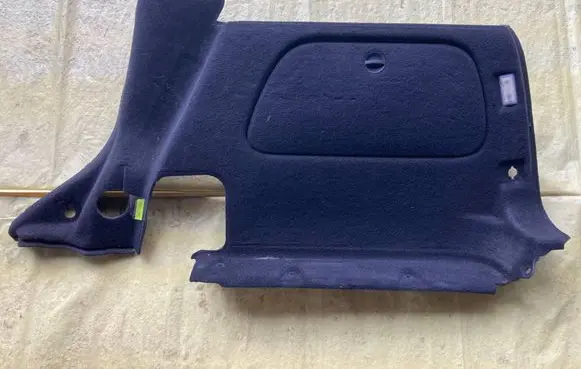 Mercedes-Benz B W245 Trunk/boot lower side trim panel A1696902626 00437140 YAP2087