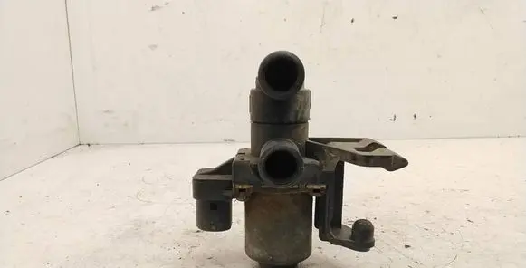 BMW 3 E36 Coolant heater control valve 8391418 1147412052