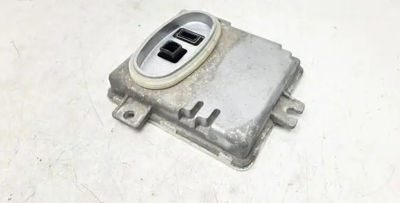 Volvo V70 Xenon control unit/module 6948180