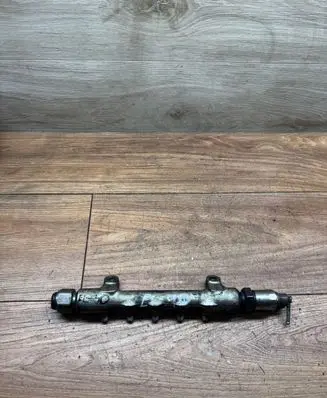 Toyota Corolla Verso AR10 Fuel main line pipe 89458