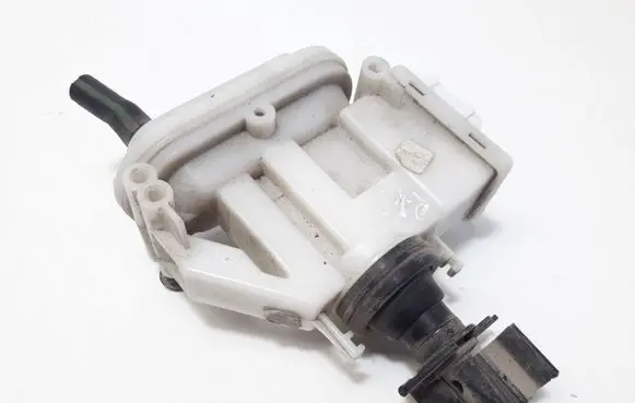 Volkswagen PASSAT B3 Central locking motor 357862153C