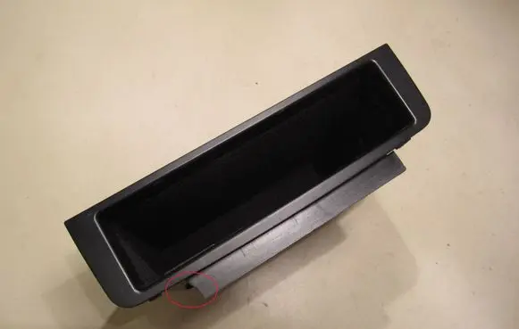 Audi A2 Glove box 8Z0863077