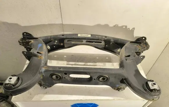 Mercedes-Benz E W212 Rear subframe 2123506101 2603335 1903101015