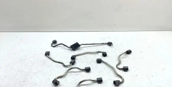 BMW 3 E90 E91 Fuel injector supply line/pipe 