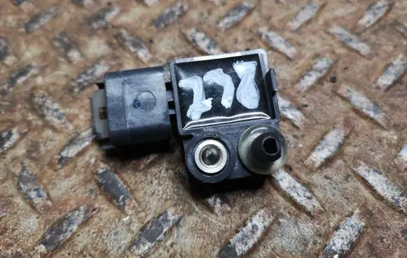 BMW 5 F10 F11 Airbag deployment crash/impact sensor 9159311