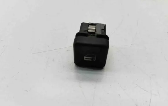 BMW 5 E39 Central locking switch button 8360828